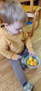 Igra s kinder jajčki